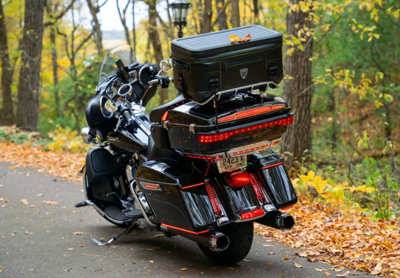Ciro DRYFORCE® Quick Release Waterproof Cooler For Harley-Davidson Luggage Rack
