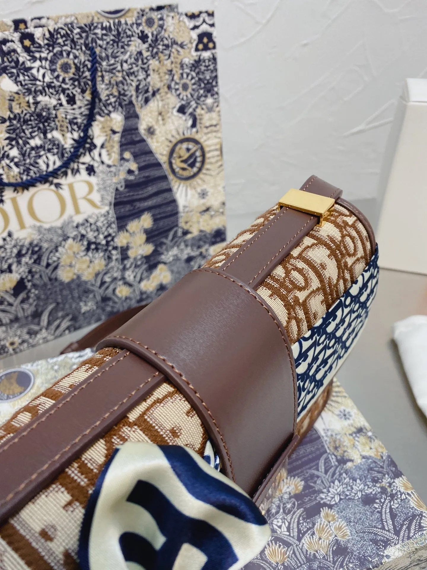 Designer Handbags DR 059