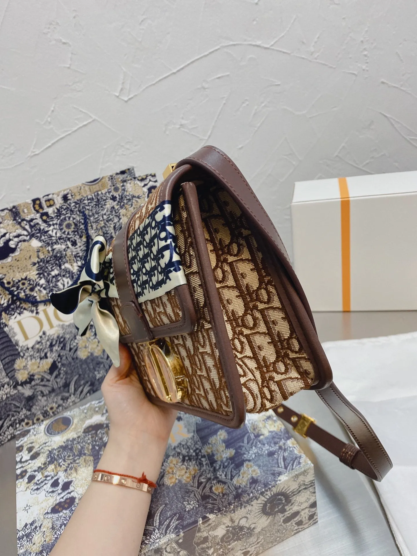 Designer Handbags DR 059